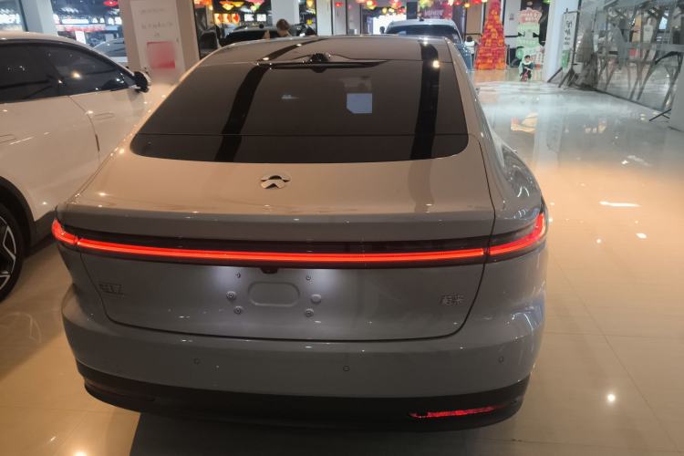 Used Nio ET7 2024 100kWh Executive Signature Edition Exterior 4