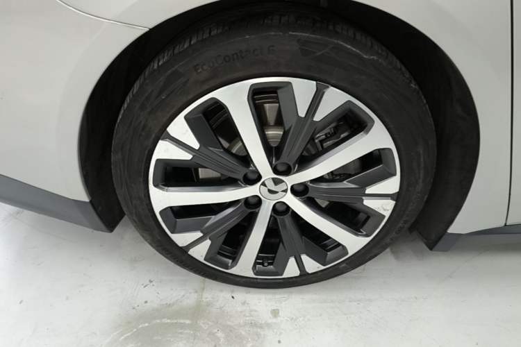 Used Nio ET7 2024 75 kWh Executive Edition Exterior 5
