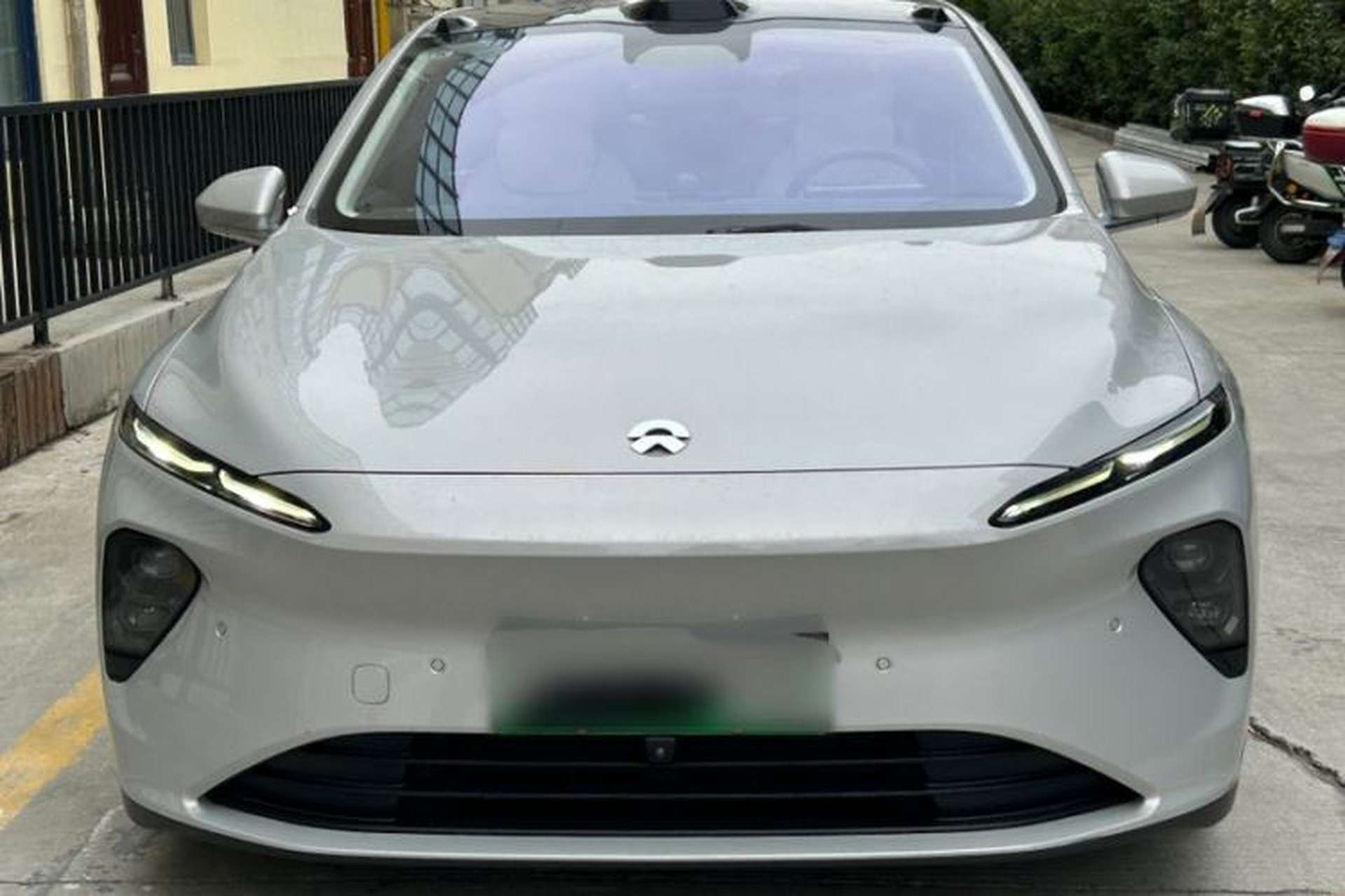 Used Nio ET7 2024 75 kWh Executive Signature Edition Exterior 6