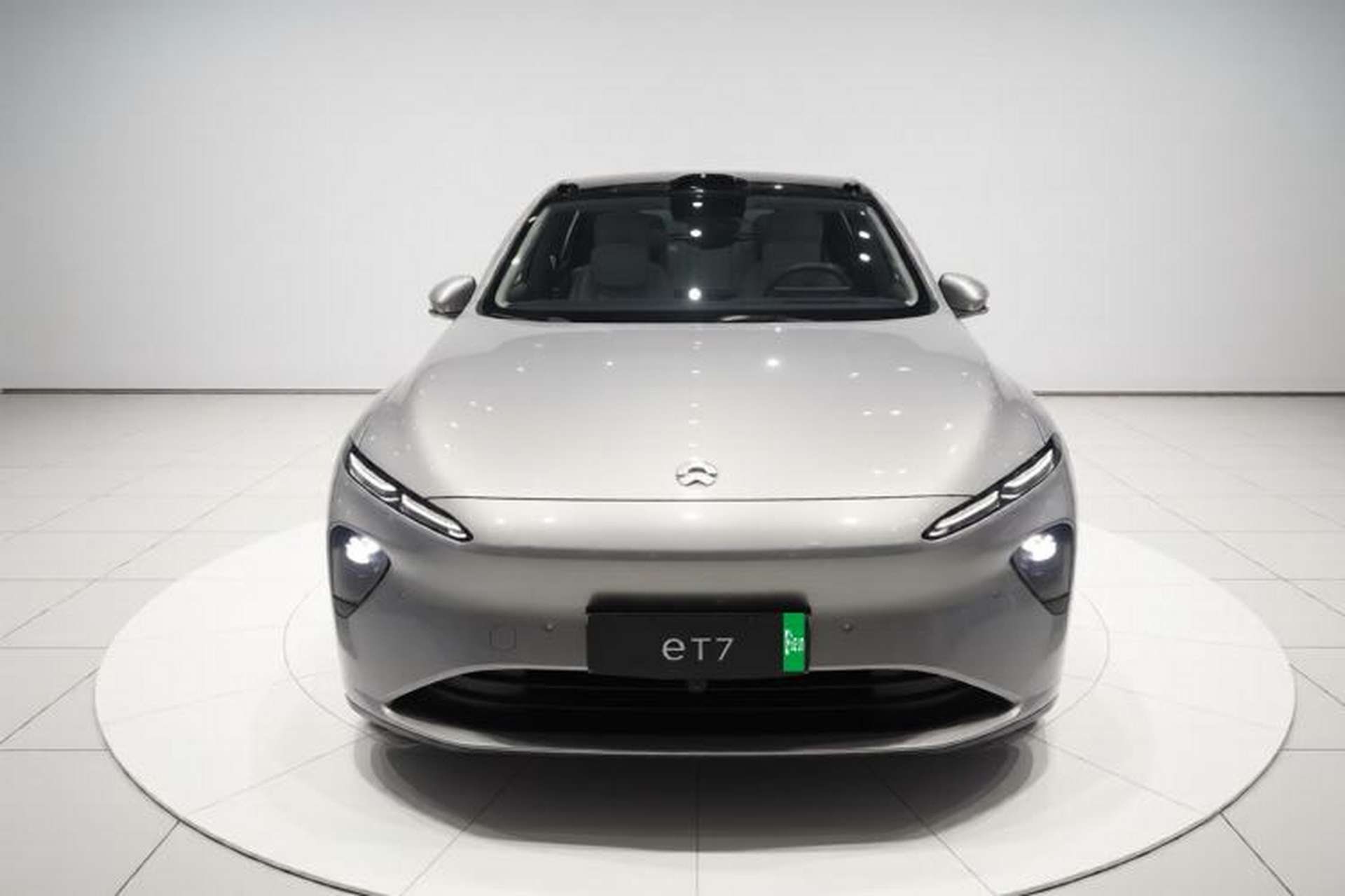 Used Nio ET7 2024 75 kWh Executive Signature Edition Front