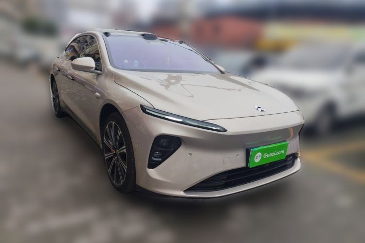 Used Nio ET7 2024 75 kWh Executive Edition Front Right 45 Deg