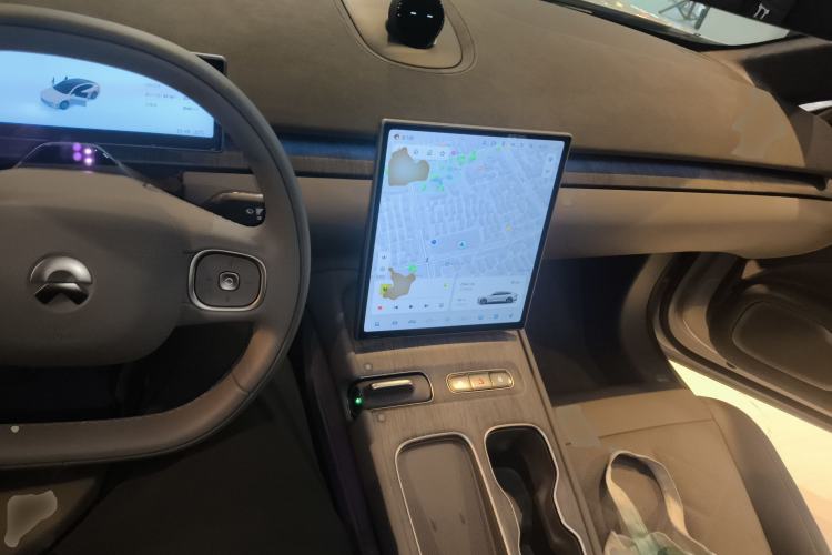 Used Nio ET7 2024 100kWh Executive Signature Edition Interior 2