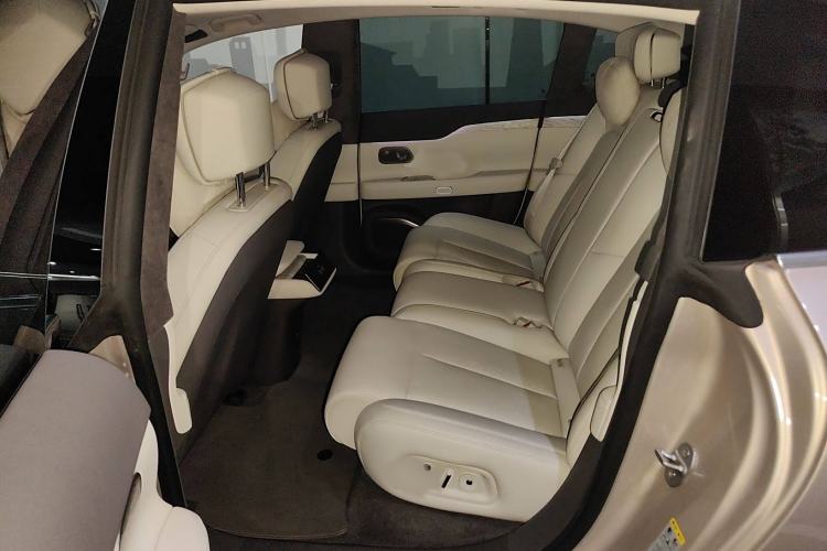 Used Nio ET7 2024 100kWh Executive Edition Interior 4