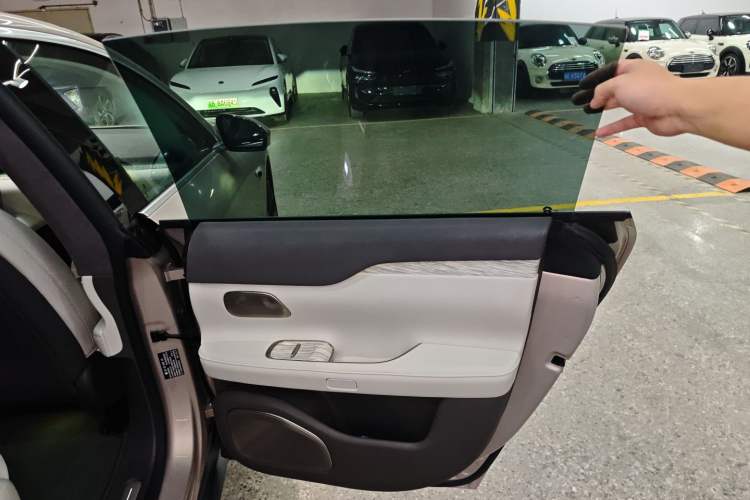 Used Nio ET7 2024 75 kWh Executive Edition Interior 6