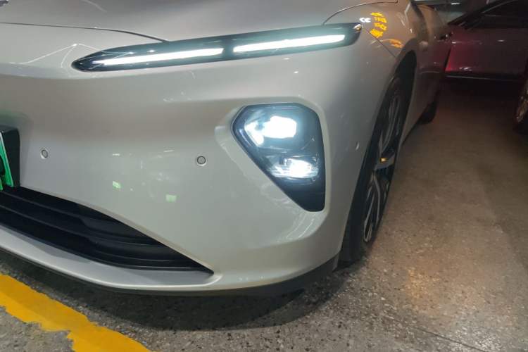 Used Nio ET7 2024 75 kWh Executive Edition Left Front Headlight