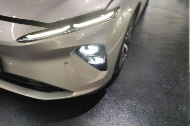 Used Nio ET7 2024 100kWh Executive Edition Left Front Headlight
