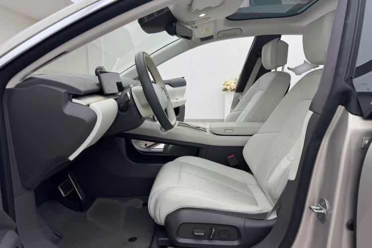 Used Nio ET7 2024 75 kWh Executive Edition Left Front Seat