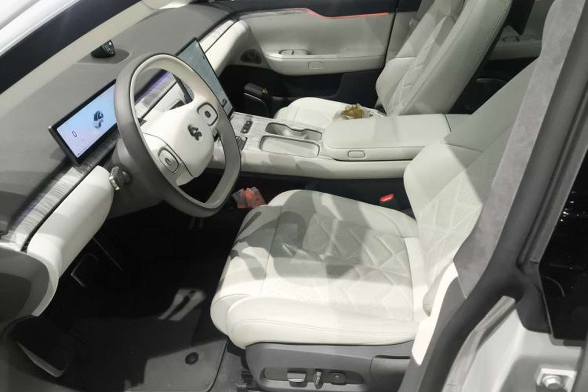 Used Nio ET7 2024 75 kWh Executive Signature Edition Left Front Seat