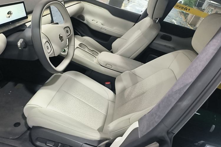 Used Nio ET7 2024 75 kWh Executive Edition Left Front Seat