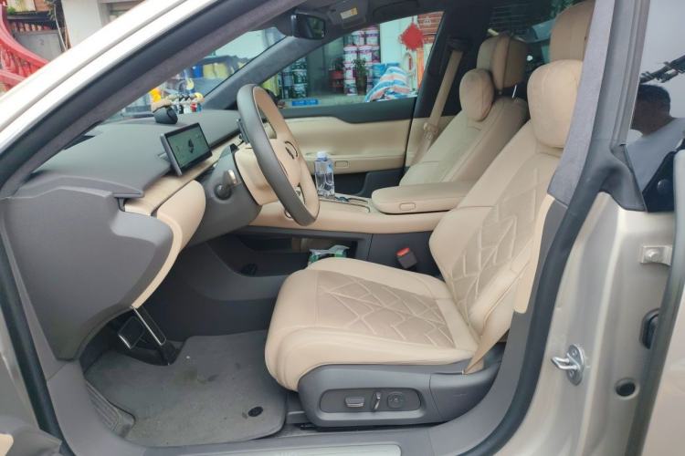 Used Nio ET7 2024 75 kWh Executive Edition Left Front Seat