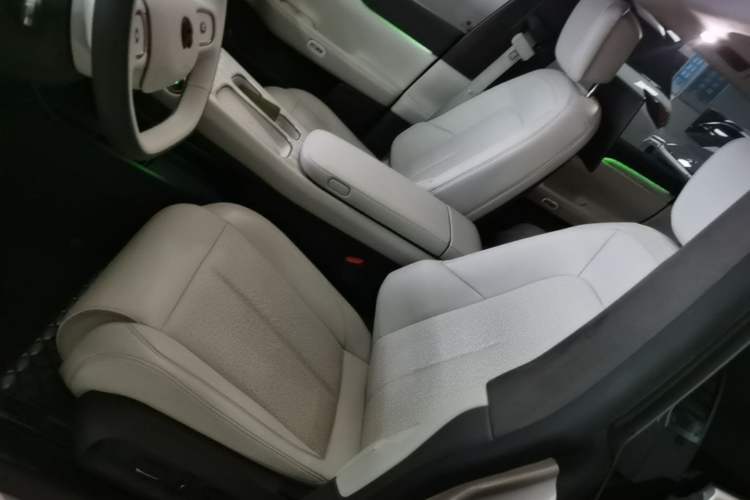 Used Nio ET7 2024 75 kWh Executive Edition Left Front Seat