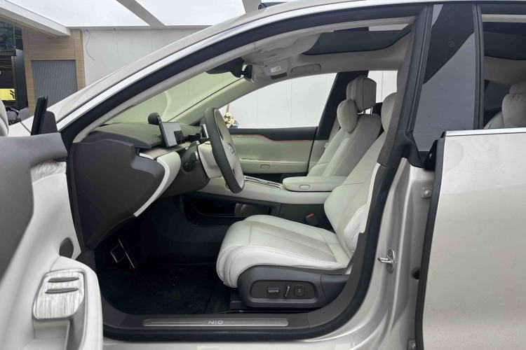 Used Nio ET7 2024 75 kWh Executive Edition Left Front Seat