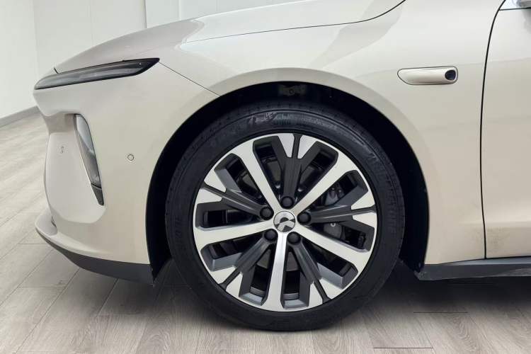 Used Nio ET7 2024 75 kWh Executive Edition Left Front Wheel Hub