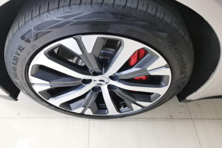 Used Nio ET7 2024 75 kWh Executive Edition Left Front Wheel Hub
