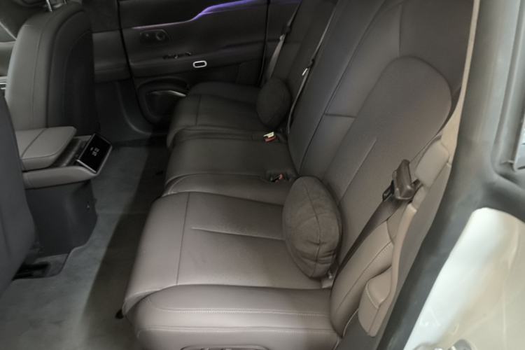 Used Nio ET7 2024 75 kWh Executive Edition Left Rear Seat