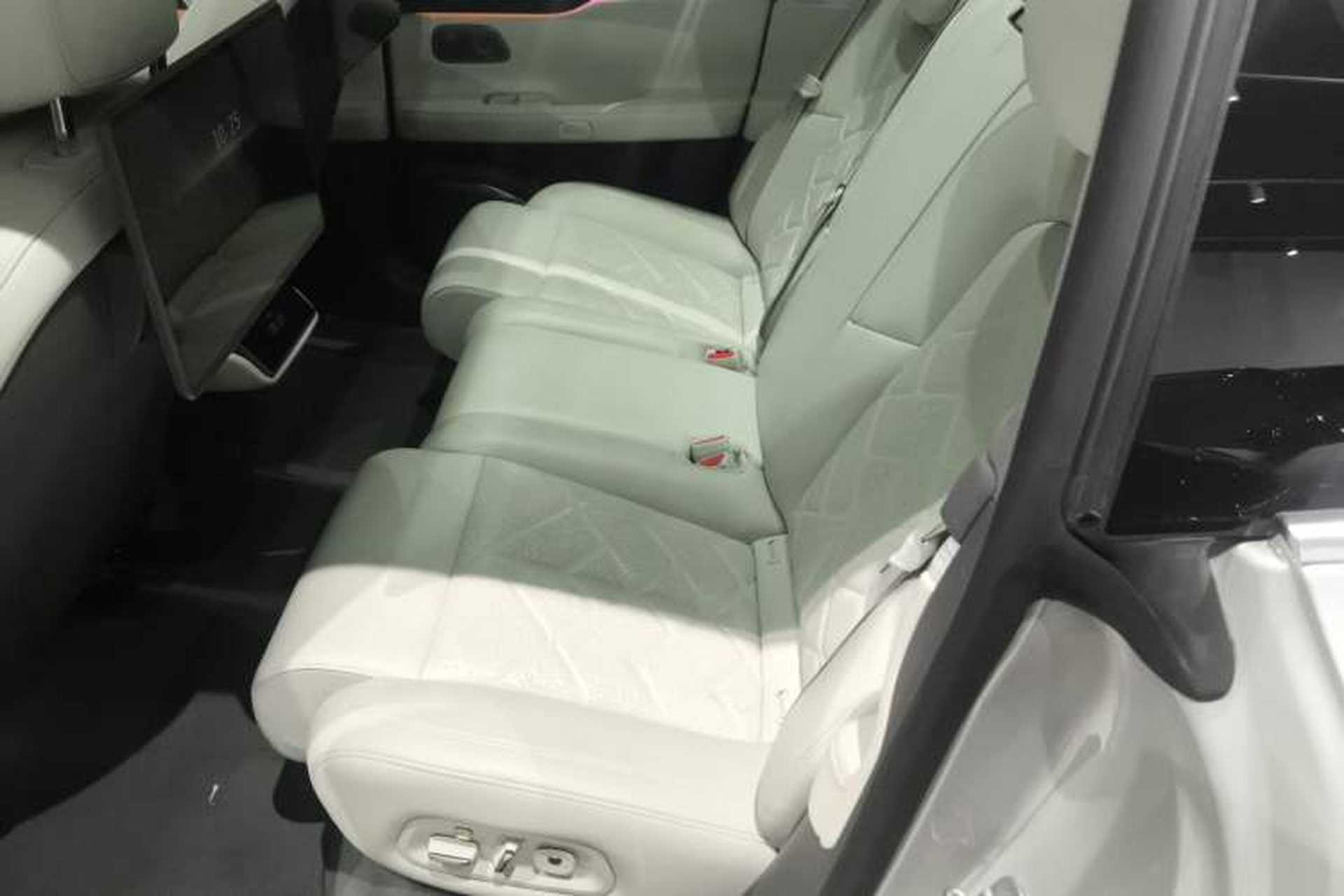 Used Nio ET7 2024 75 kWh Executive Signature Edition Left Rear Seat
