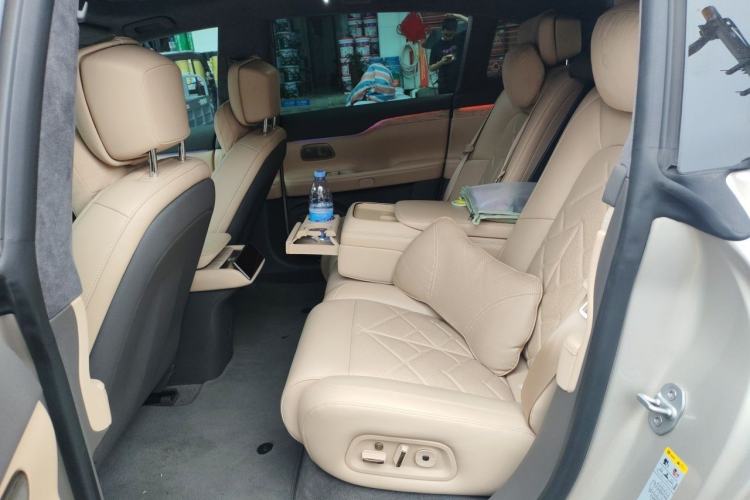 Used Nio ET7 2024 75 kWh Executive Edition Left Rear Seat