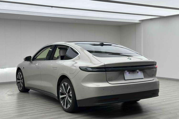 Used Nio ET7 2024 75 kWh Executive Edition Rear Left 45 Deg