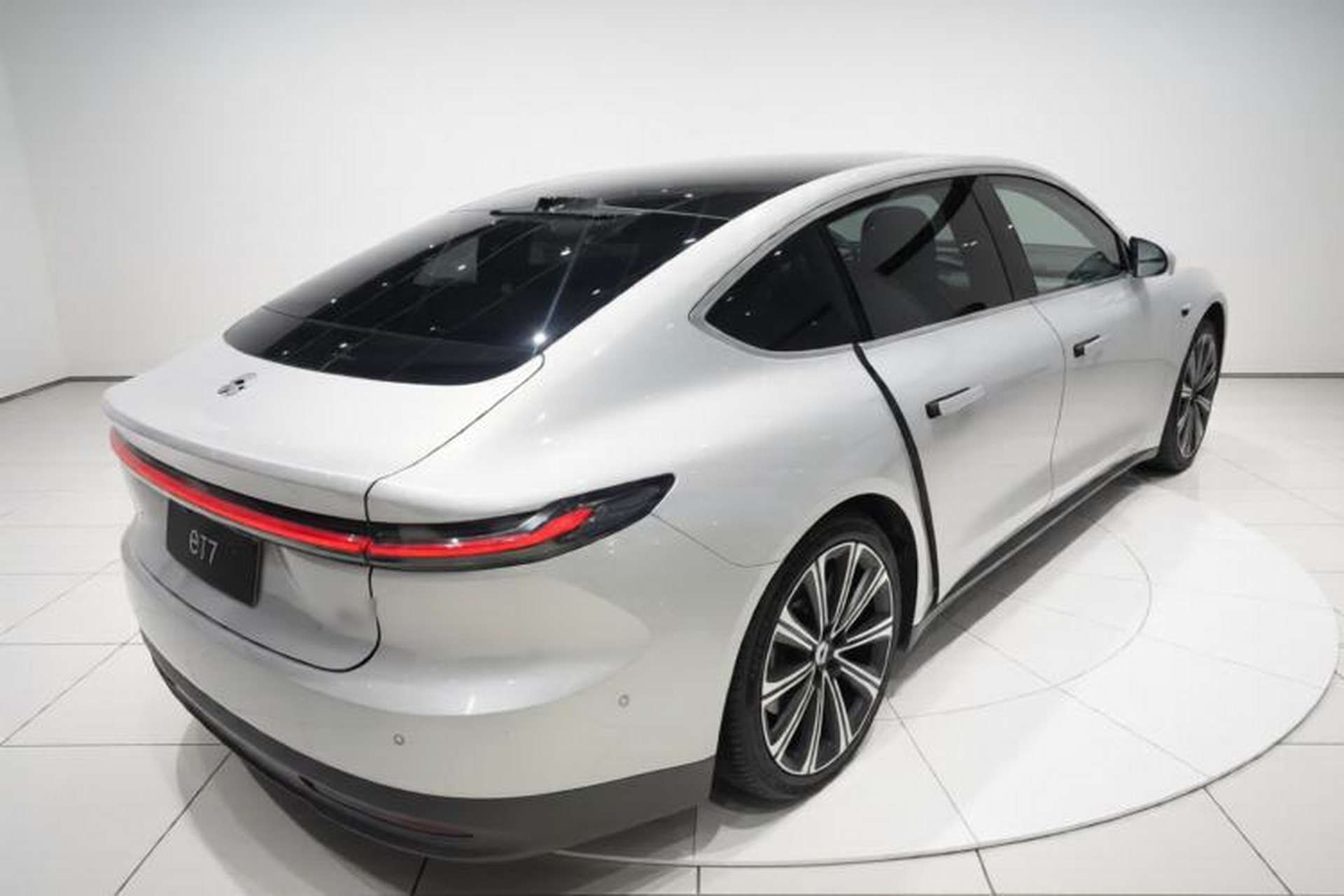 Used Nio ET7 2024 75 kWh Executive Signature Edition Rear Right 45 Deg