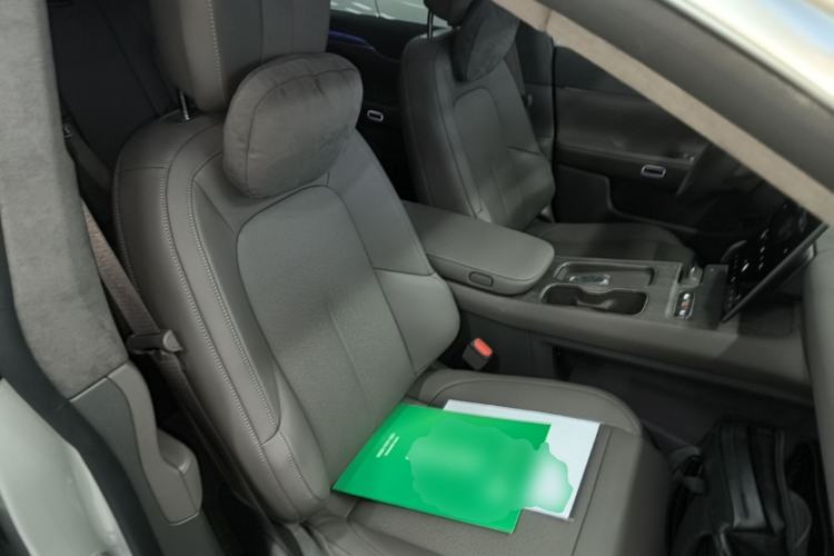 Used Nio ET7 2024 75 kWh Executive Edition Right Front Seat