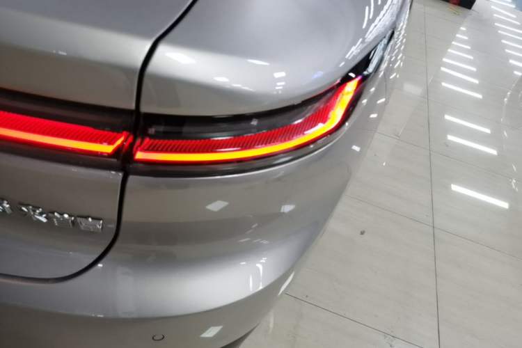Used Nio ET7 2024 75 kWh Executive Edition Right Rear Taillight
