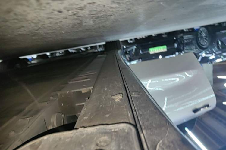 Used Nio ET7 2024 75 kWh Executive Edition Right Side Sill