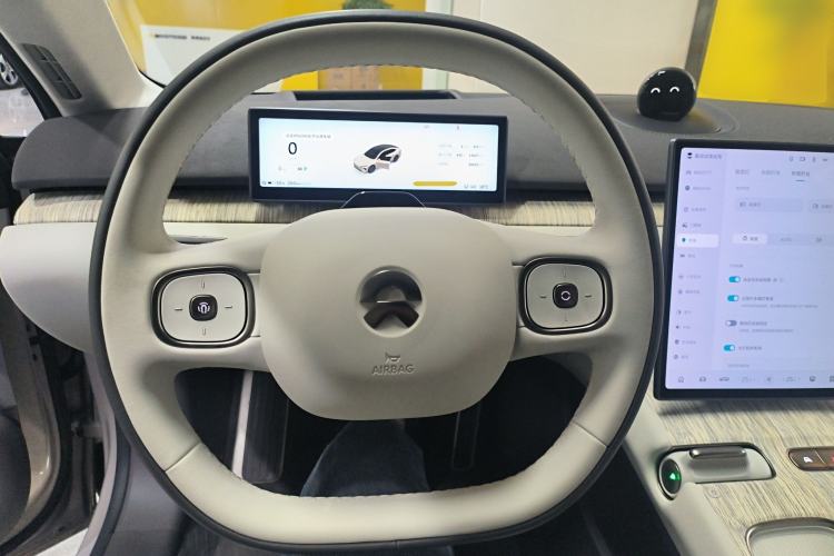 Used Nio ET7 2024 75 kWh Executive Edition Steering Wheel