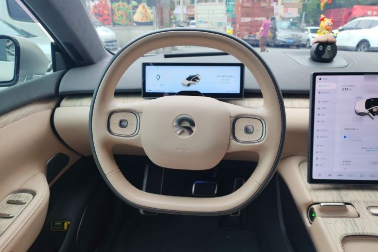Used Nio ET7 2024 75 kWh Executive Edition Steering Wheel