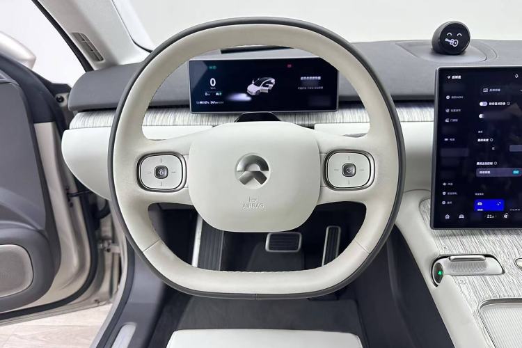 Used Nio ET7 2024 75 kWh Executive Edition Steering Wheel