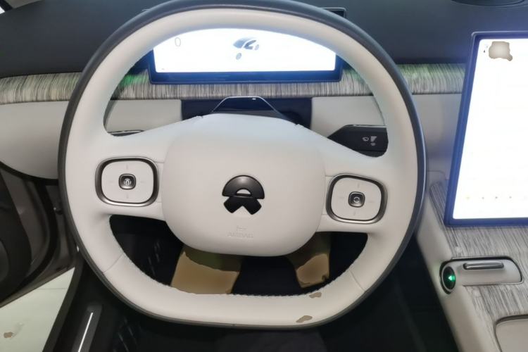 Used Nio ET7 2024 75 kWh Executive Edition Steering Wheel