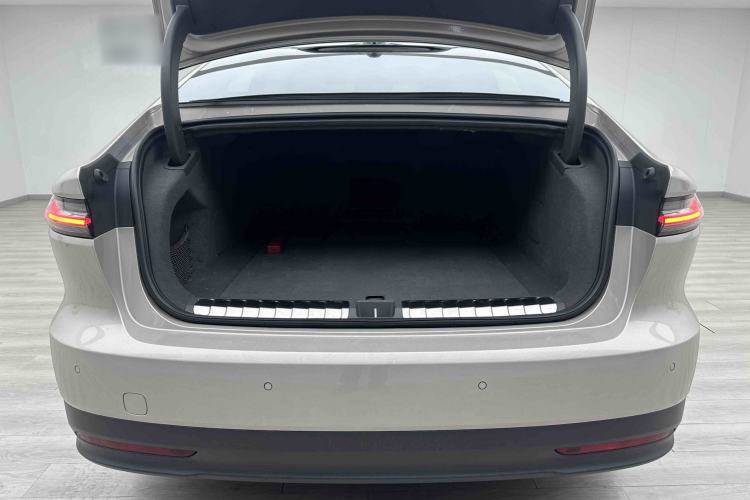 Used Nio ET7 2024 75 kWh Executive Edition Trunk