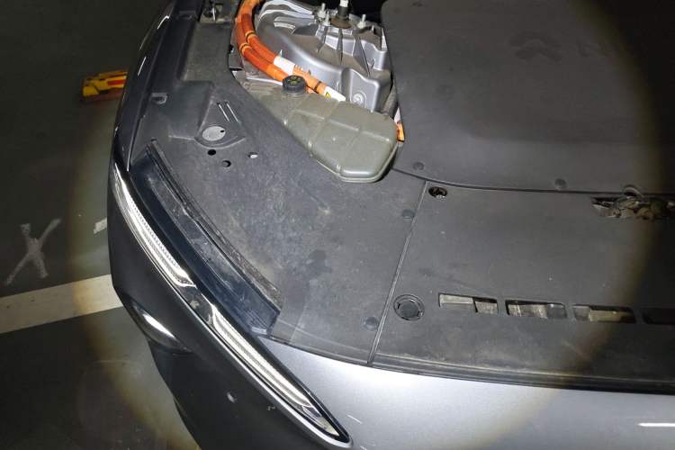 Used Nio ET7 2024 75 kWh Executive Edition Engine Bay Right