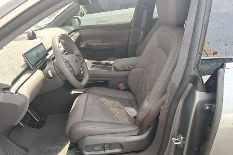 Used Nio ET7 2024 75 kWh Executive Signature Edition Left Front Seat