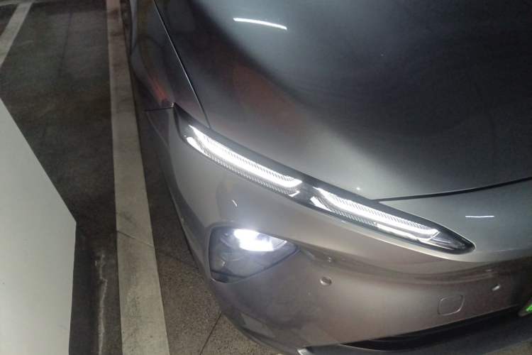 Used Nio ET7 2024 75 kWh Executive Signature Edition Right Front Headlight