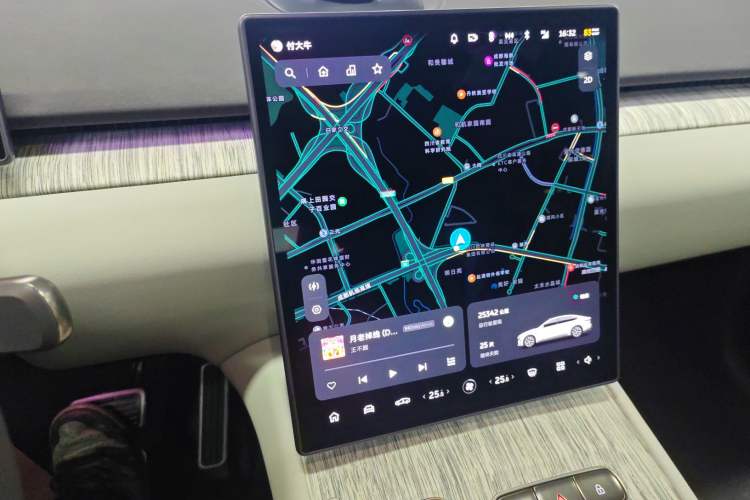 Used Nio ET7 2024 75 kWh Executive Edition Audio And AC Panel
