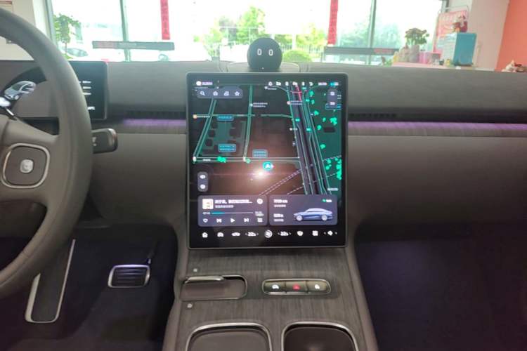 Used Nio ET7 2024 75 kWh Executive Signature Edition Audio And AC Panel