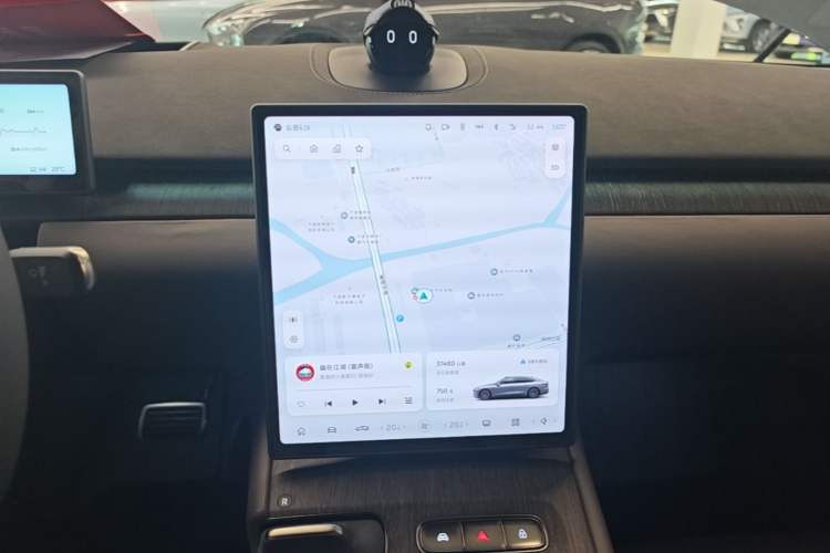 Used Nio ET7 2024 75 kWh Executive Signature Edition Audio And AC Panel