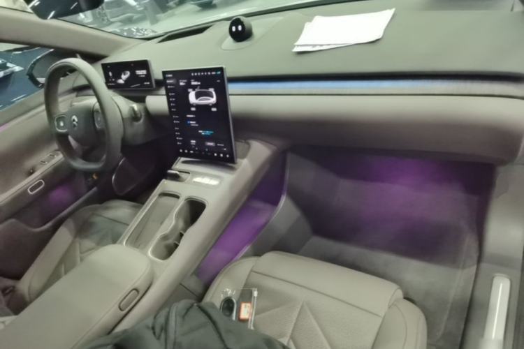Used Nio ET7 2024 75 kWh Executive Signature Edition Center Console