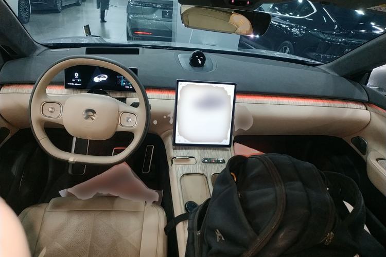 Used Nio ET7 2024 75 kWh Executive Signature Edition Center Console