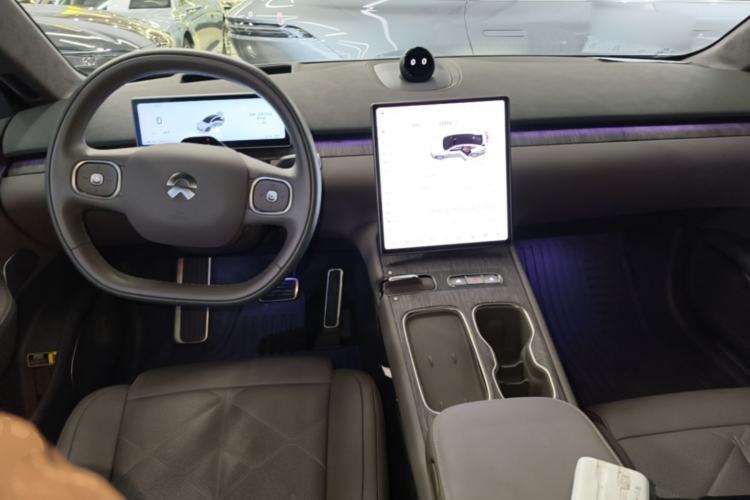 Used Nio ET7 2024 100kWh Executive Signature Edition Center Console