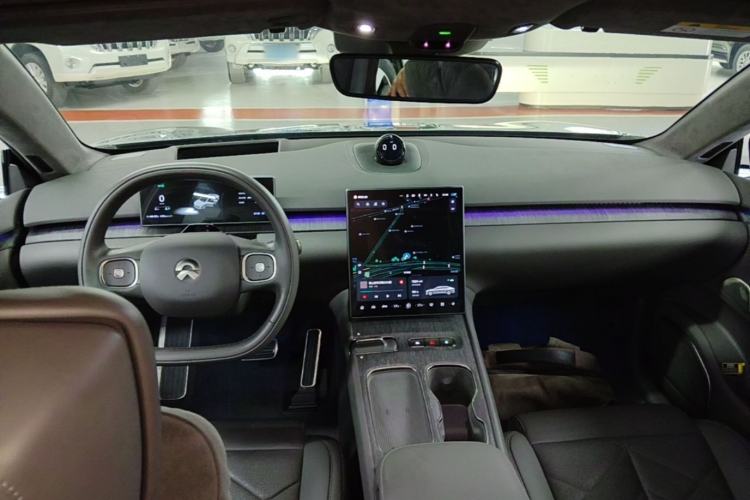 Used Nio ET7 2024 75 kWh Executive Edition Center Console
