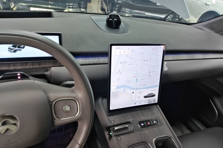 Used Nio ET7 2024 75 kWh Executive Signature Edition Center Console