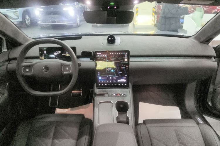 Used Nio ET7 2024 75 kWh Executive Signature Edition Center Console