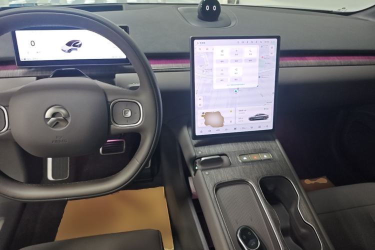 Used Nio ET7 2024 75 kWh Executive Edition Center Console