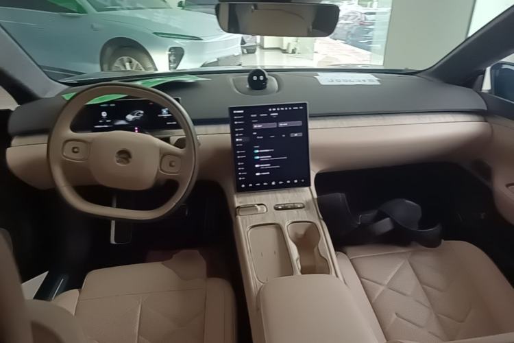 Used Nio ET7 2024 100kWh Executive Signature Edition Center Console