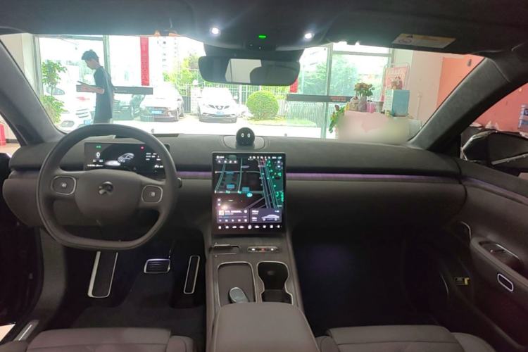 Used Nio ET7 2024 75 kWh Executive Signature Edition Center Console