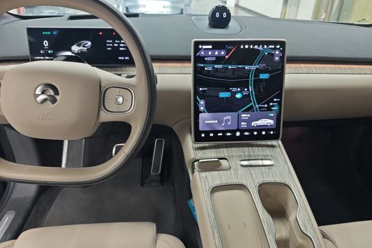Used Nio ET7 2024 75 kWh Executive Signature Edition Center Console