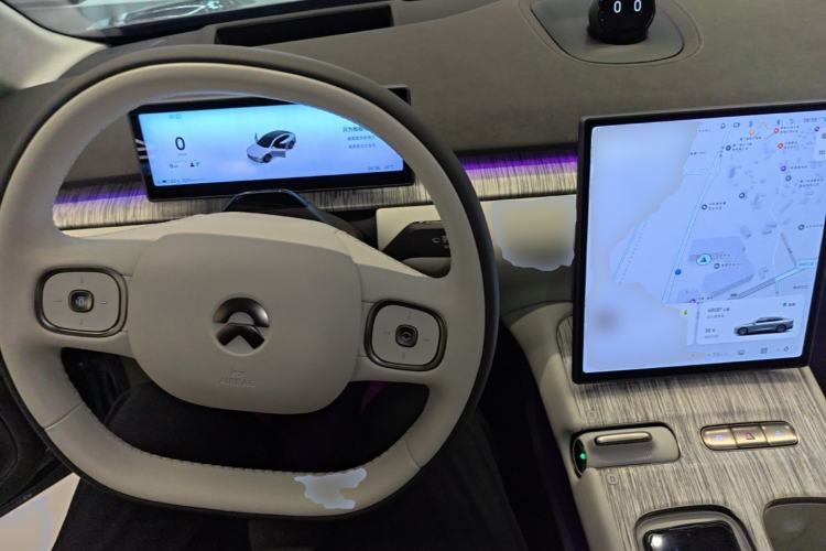 Used Nio ET7 2024 75 kWh Executive Signature Edition Center Console