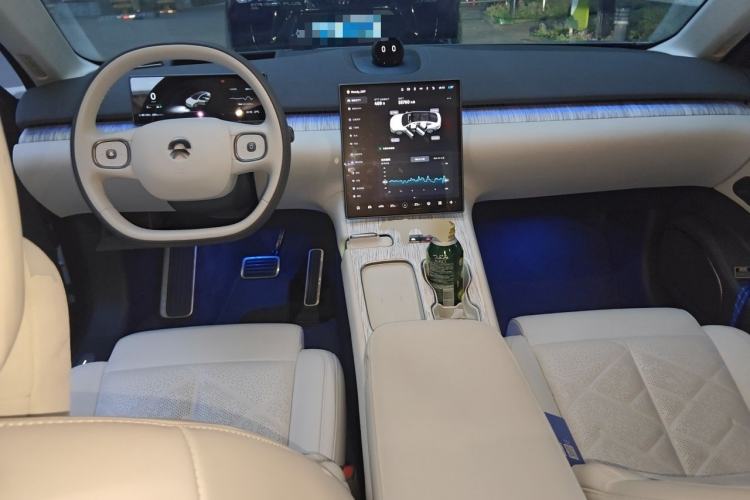 Used Nio ET7 2024 75 kWh Executive Signature Edition Center Console