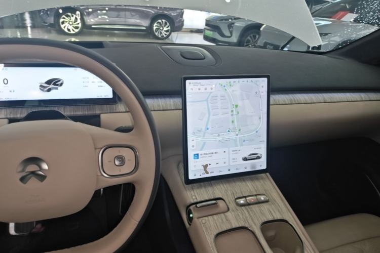 Used Nio ET7 2024 100kWh Executive Edition Center Console